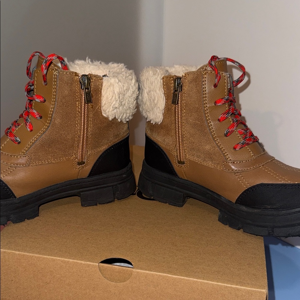 UGG Kids Brown & Black Shearling-Trim Lace-Up Boots with Red Accents - Picture 5 of 15